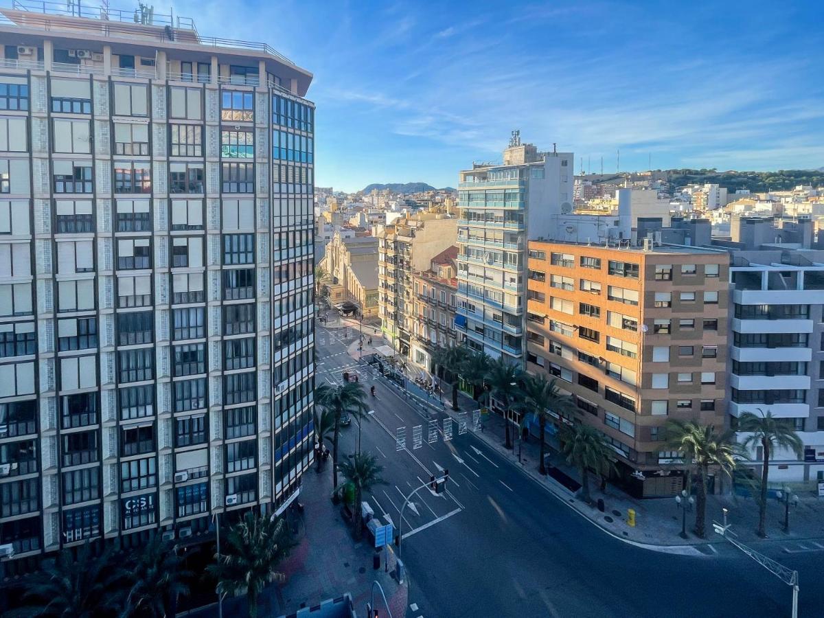 Amplio apartamento en pleno corazón de Alicante Exterior foto